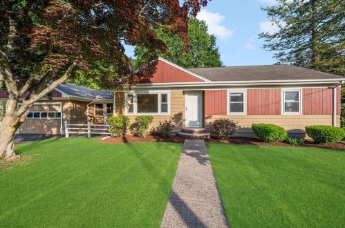 130 Gorham Ave, Warwick, RI 02886-4848