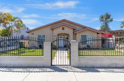 7017 Broadway Ave, Whittier, CA 90606-1820