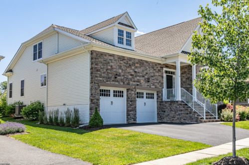 18 Portland Dr, Montgomery, NJ 08558-2432