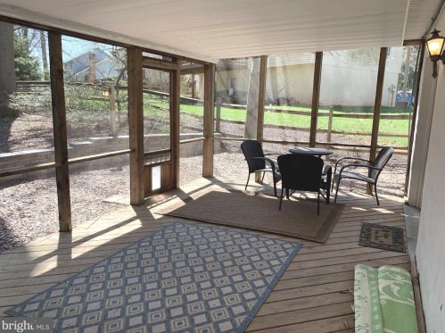 9492 Vollmerhausen Dr, Columbia MD  21046-2004 exterior