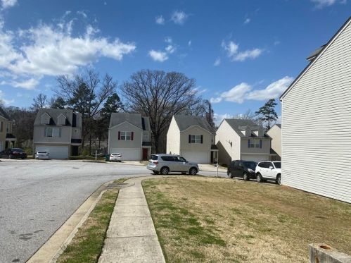 1211 Brookstone Rd, Atlanta GA  30349-6770 exterior