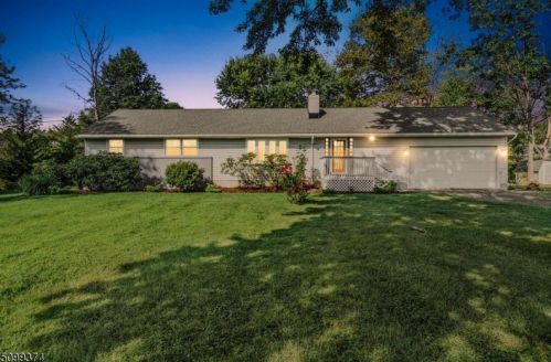 240 Hamden Rd, Annandale, NJ 08801-3374