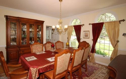 4 Everest Dr, Hackettstown NJ  07840-2844 exterior