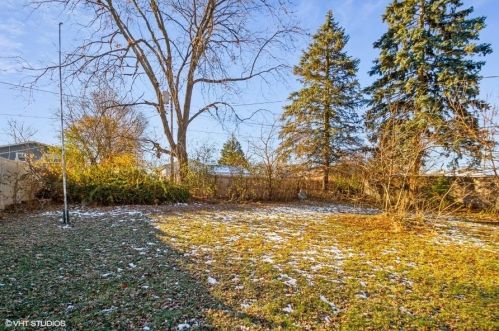 204 Roosevelt St, Alden, IL 60033-1732