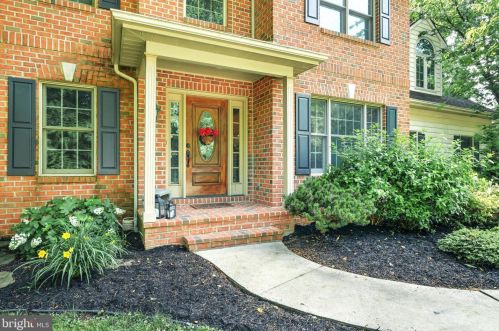 1779 Foxwald Ln, York, PA 17406-6697