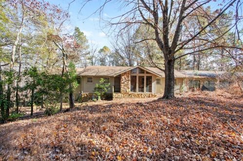 503 Cherokee Point Dr, Holly Springs, GA 30114-6620