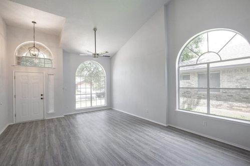 9317 Bradner Dr, Austin TX  78748-5023 exterior