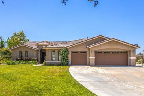 36073 Cherrywood Dr, Yucaipa, CA 92399-5717