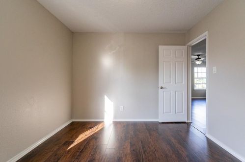 2818 Lk Vly Dr, Garland TX exterior