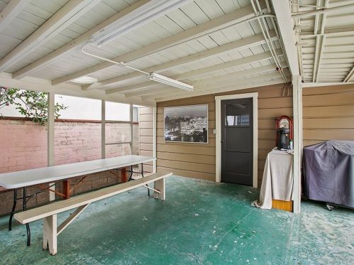 645 Ivy St, Glendale CA  91204-1027 exterior