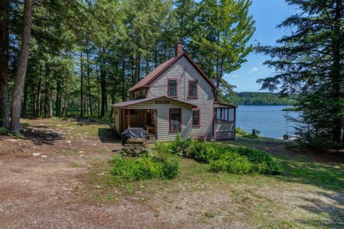 148 Crotched Pond Rd, Bridgton, ME 04009-3569