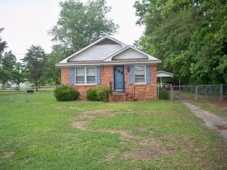 821 Holiday Dr, Sumter, SC 29153-8724