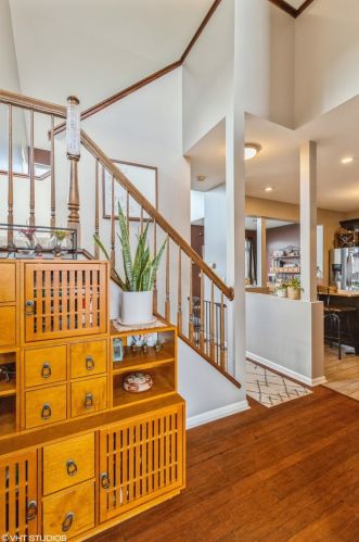 966 Mesa Dr, Barrington Hills, IL 60156