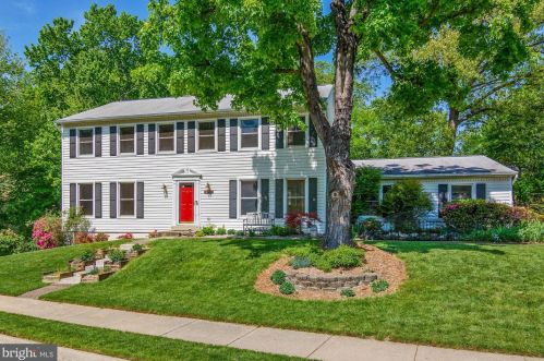 16028 Macedonia Dr, Woodbridge, VA 22191-4411