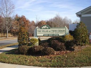 1866 20th Avenue Dr, Hickory NC  28601-0504 exterior