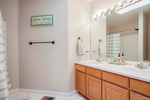 19053 Belleview Pl, Aurora CO 80015-4871 exterior