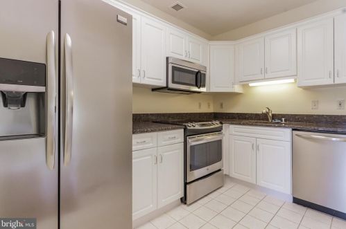 2404 Windrow Dr, Princeton, NJ 08540-5019