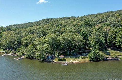 63 Shore Rd, Washington Depot, CT 06777-1410
