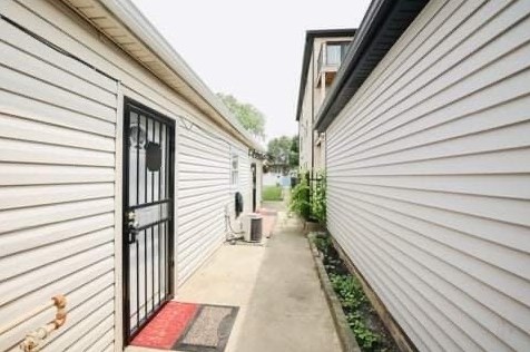 3350 Narragansett Ave, Chicago IL  60634-3909 exterior