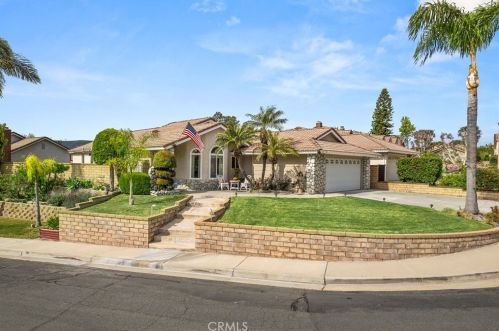 260 Brookside Ct, Anaheim CA  92808-1204 exterior