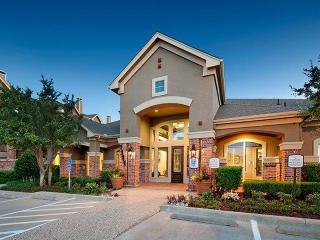 1111 Lexington Ave, Lewisville TX  75028-8327 exterior