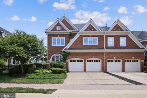 43705 Burning Sands Ter, Leesburg, VA 20176-8485