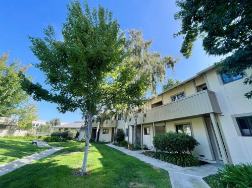 1116 Abbott Ave, Milpitas, CA 95035-2909
