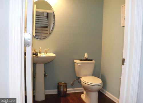 46 Stoneham Rd, Trenton NJ 08638-2746 exterior