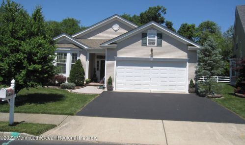20 Plymouth Ct, Jackson Twp, NJ 08527-6415