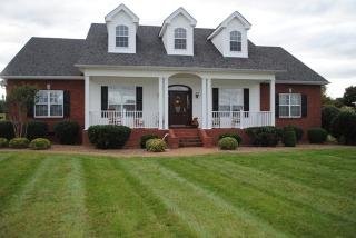 105 Carlin Dr, Portland, TN 37148-1698