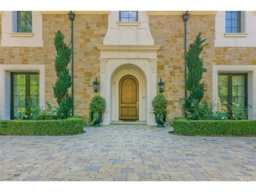 800 Singing Wood Dr, Arcadia, CA 91006-2015
