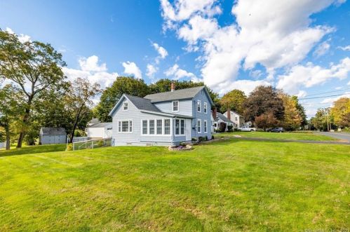 84 Grove Hill St, Kensington, CT 06037-2141