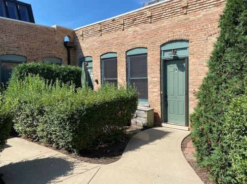 344 Hutchins Ct, Bull Valley, IL 60098-3406
