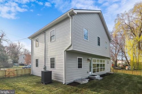 2205 Luzerne Ave, Silver Spring MD  20910-2137 exterior