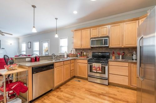 1758 Marietta Rd, Atlanta GA  30318-2735 exterior