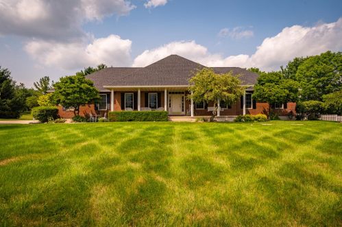 82 Tuttle Rd, Springfield, OH 45503-5232