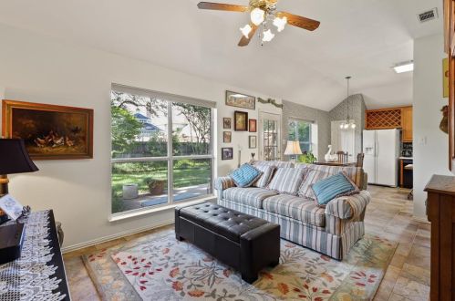 1740 Brook Ln, Lewisville TX  75028-4579 exterior