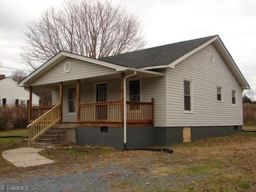 2027 Old Farmer Rd, Asheboro, NC 27205-5969