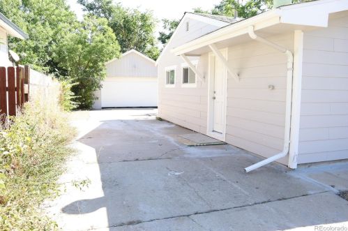 6740 Birch St, Denver, CO 80022-2389