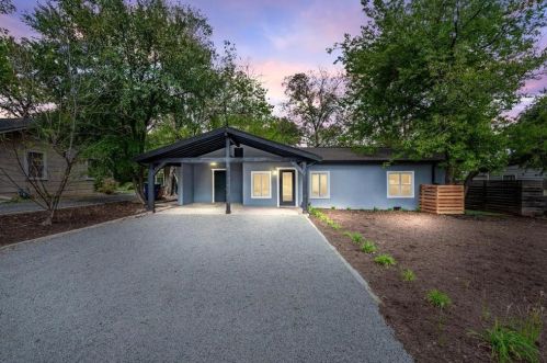 2006 De Verne St, Austin, TX 78704-3926