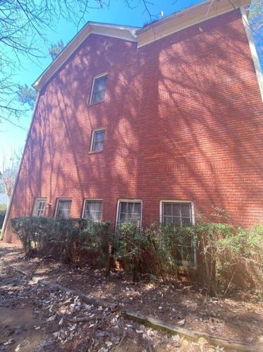 4735 Guilford Forest Dr, Atlanta, GA 30331-7395