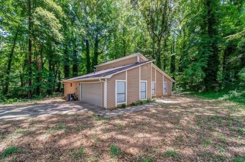225 Chimney Ridge Trl, Stockbridge, GA 30281-2708