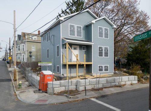 317 Amherst St, Providence, RI 02909-3341