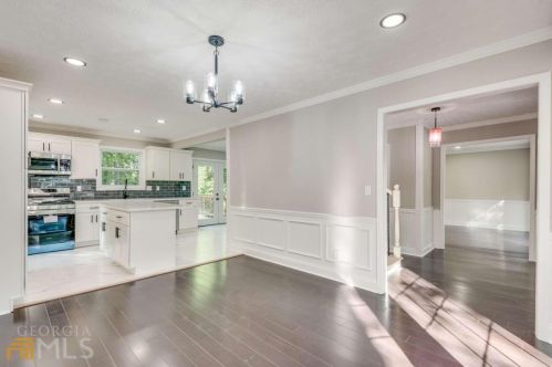 5068 Cold Springs Dr, Lilburn GA  30047-3776 exterior