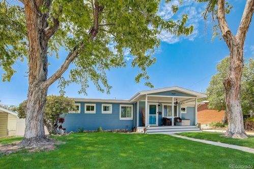 7859 Greenleaf Ln, Denver, CO 80221-3232
