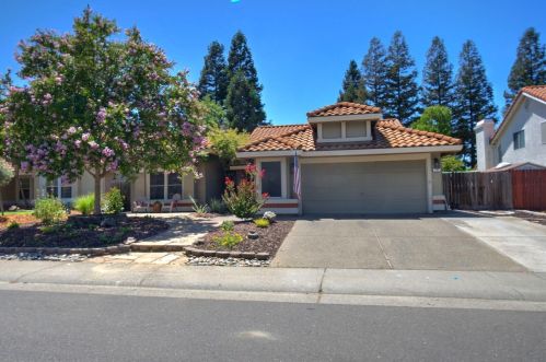 182 Baurer Cir, Folsom, CA 95630-6786