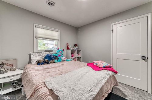 7219 Willow Oak Pl, Springfield VA  22153-1543 exterior