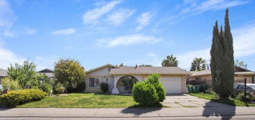 1720 Crestwood Cir, Stockton, CA 95210-1513
