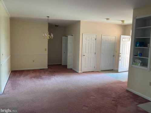 58 Bon Aire Dr, Shepherdstown, WV 25443-4573