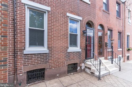 2426 Gaul St, Philadelphia, PA 19125-3004